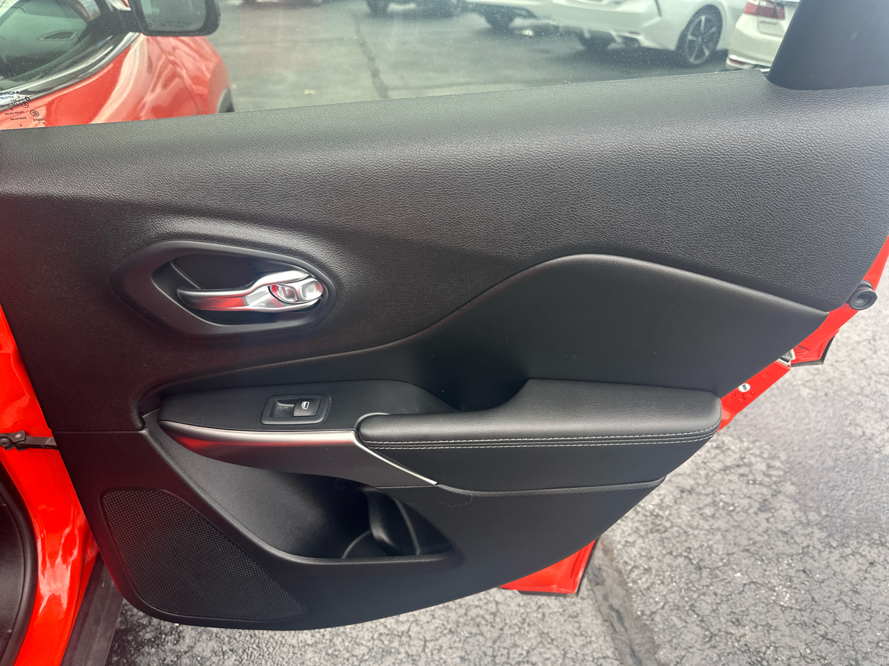 2021 Jeep Cherokee Latitude Lux Image 33 of 67