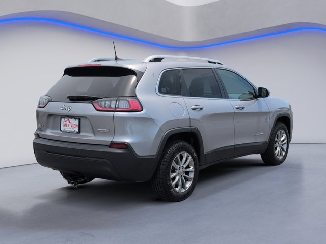 Vehicle image 5 of 26