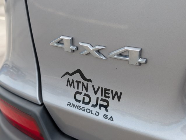 Vehicle image 25 of 26