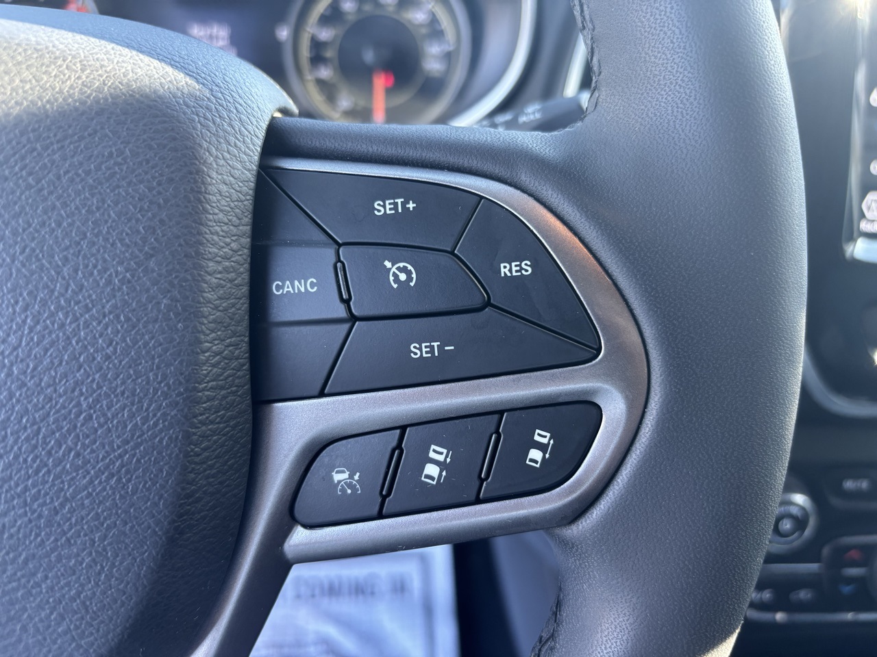 Vehicle image 11 of 20
