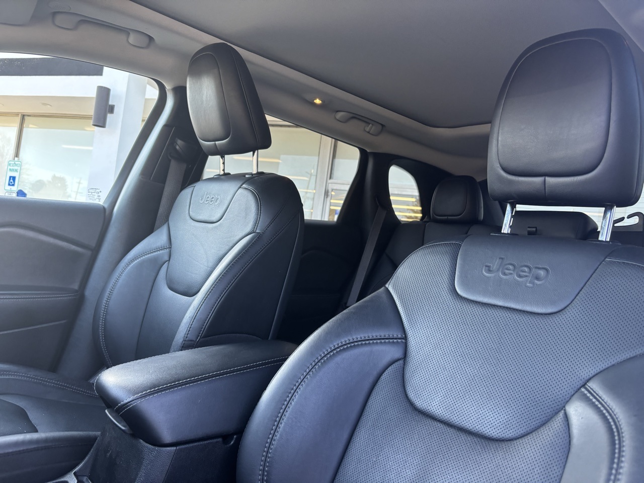 Vehicle image 8 of 20