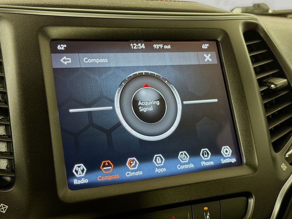 Vehicle image 13 of 30