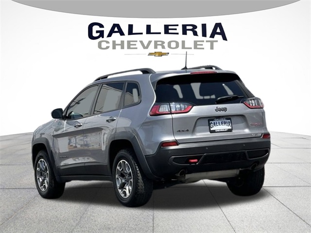 Vehicle image 3 of 32