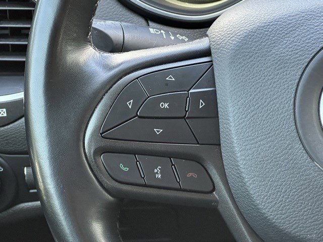 Vehicle image 12 of 32
