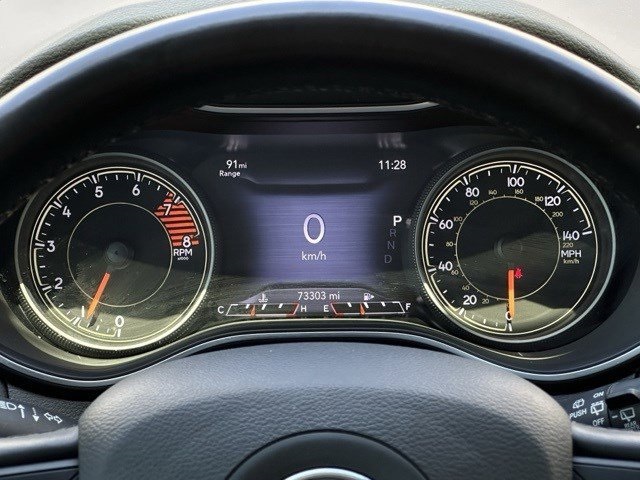 Vehicle image 14 of 32
