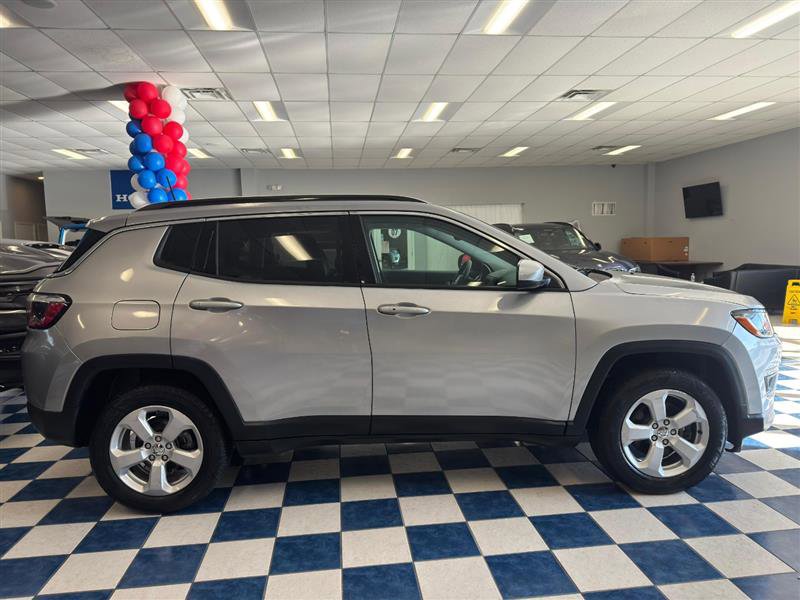 2021 Jeep Compass Latitude Image 1 of 31