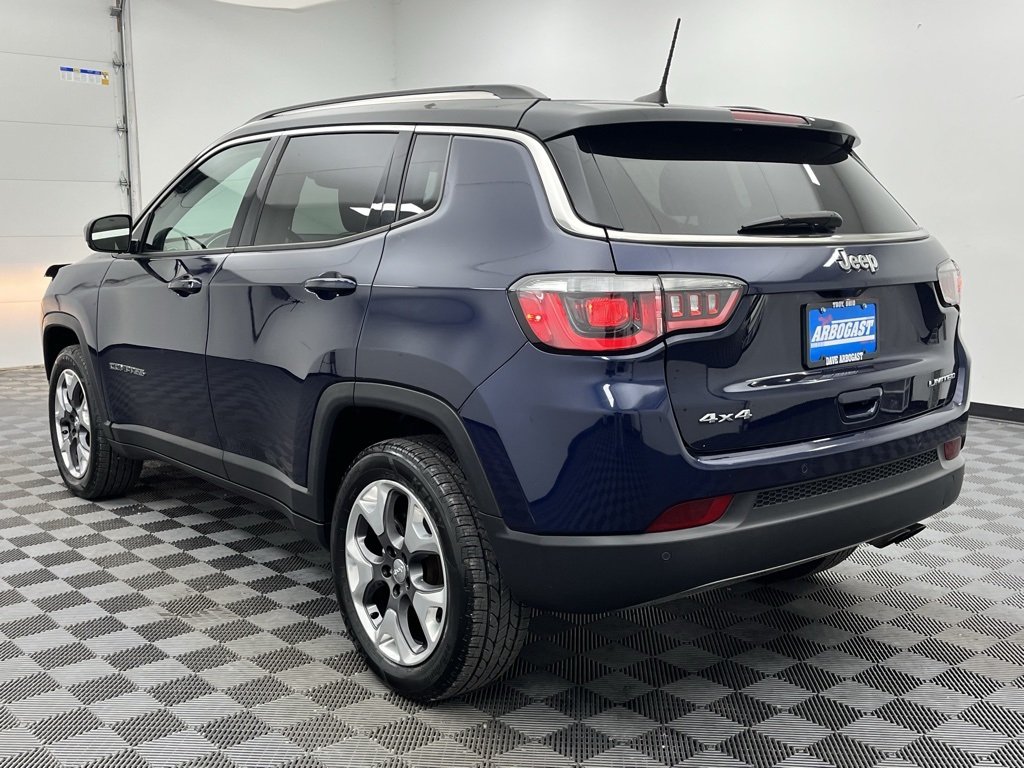 Vehicle image 7 of 34