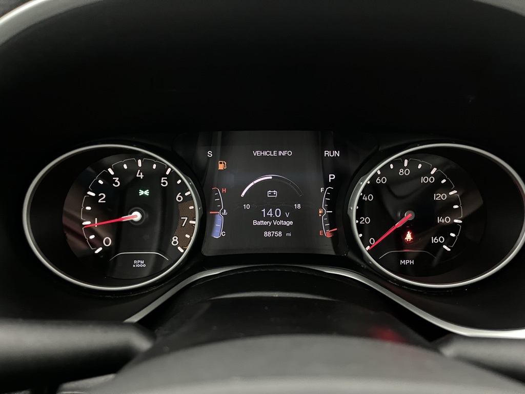 Vehicle image 29 of 34