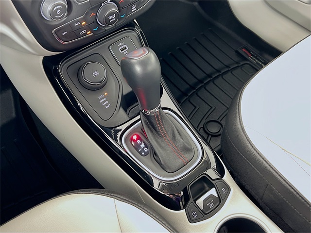 Vehicle image 22 of 41