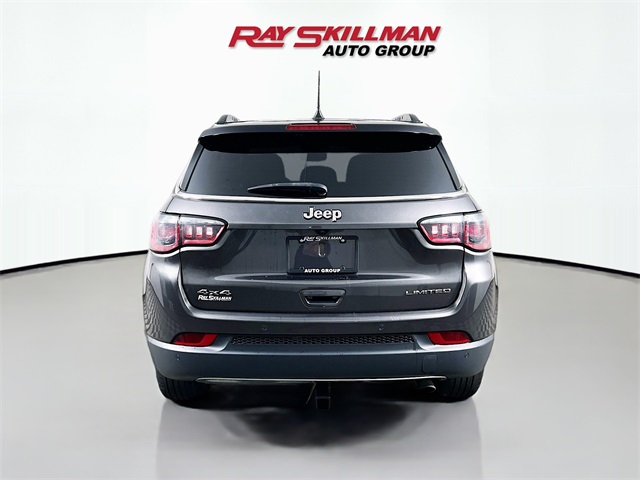Vehicle image 6 of 41