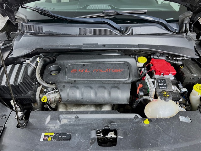 Vehicle image 28 of 41