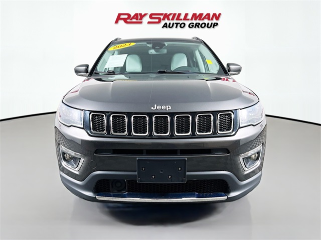 Vehicle image 2 of 41