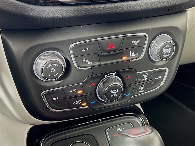 Vehicle image 19 of 41