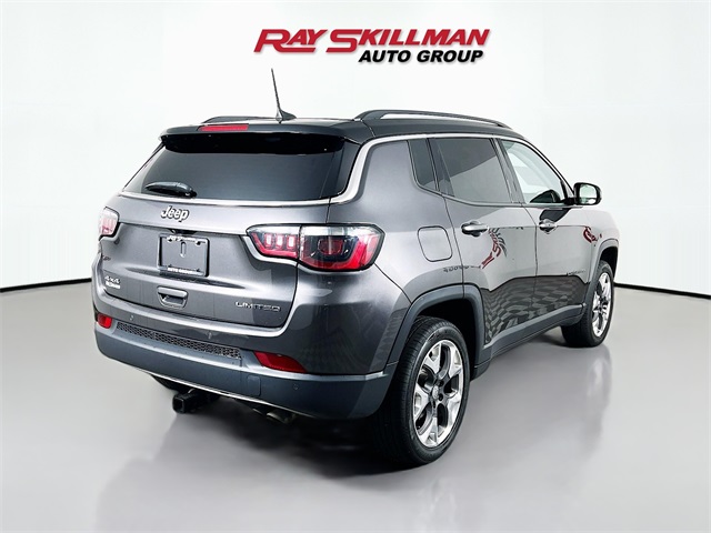 Vehicle image 5 of 41
