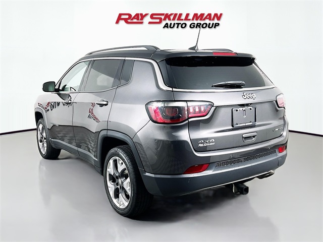 Vehicle image 7 of 41