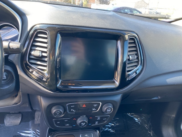 Vehicle image 13 of 33