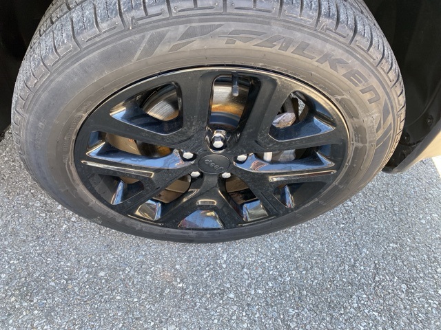 Vehicle image 30 of 33