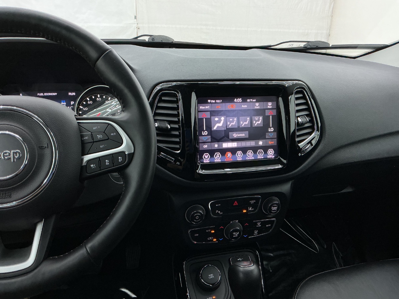 2021 Jeep Compass Limited Image 2 of 6