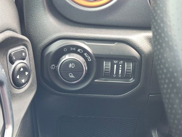 2021 Jeep Gladiator Mojave Image 23 of 33