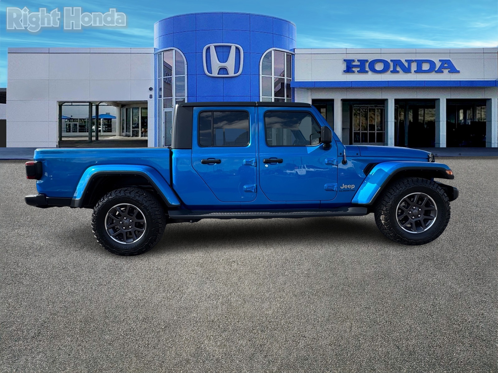Vehicle image 7 of 28