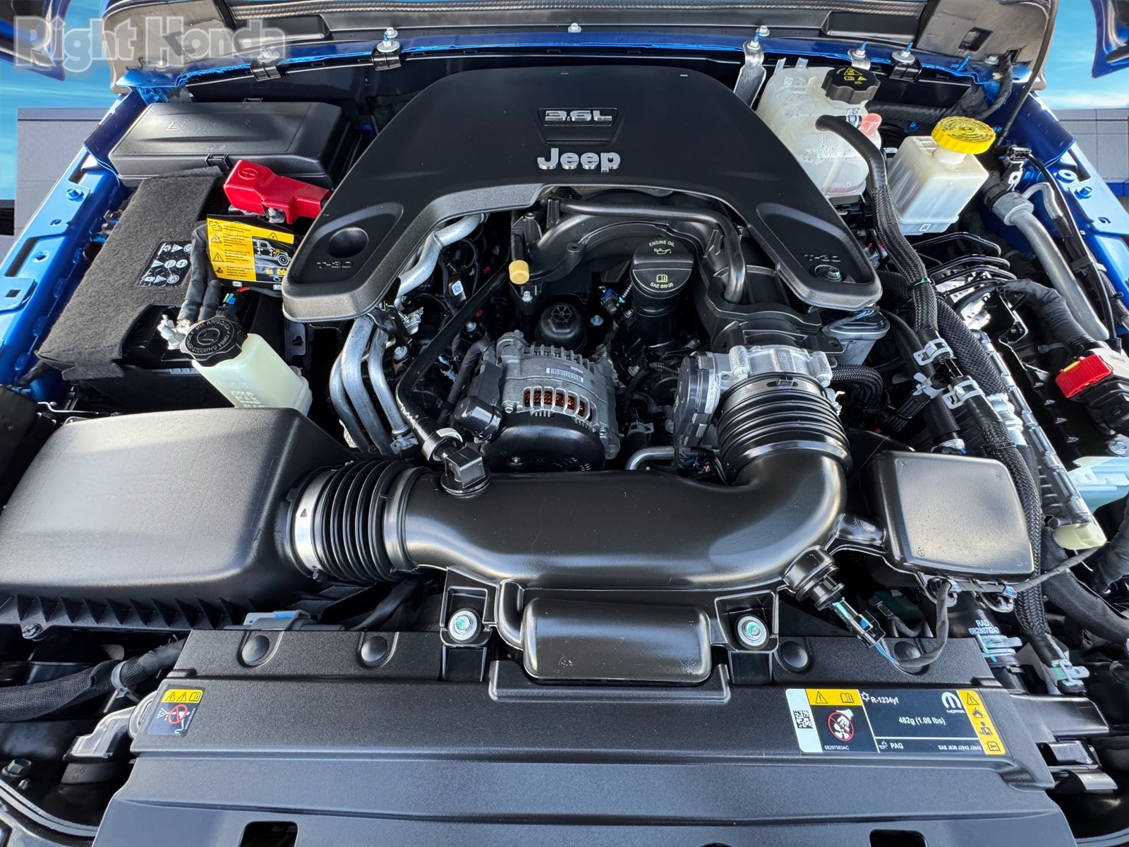 Vehicle image 9 of 28