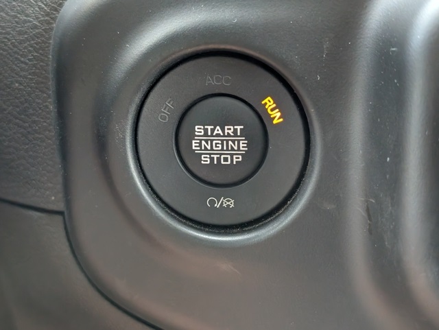 Vehicle image 13 of 30