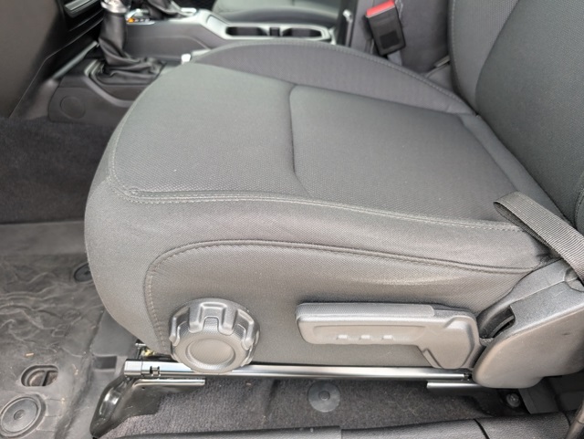 Vehicle image 20 of 30