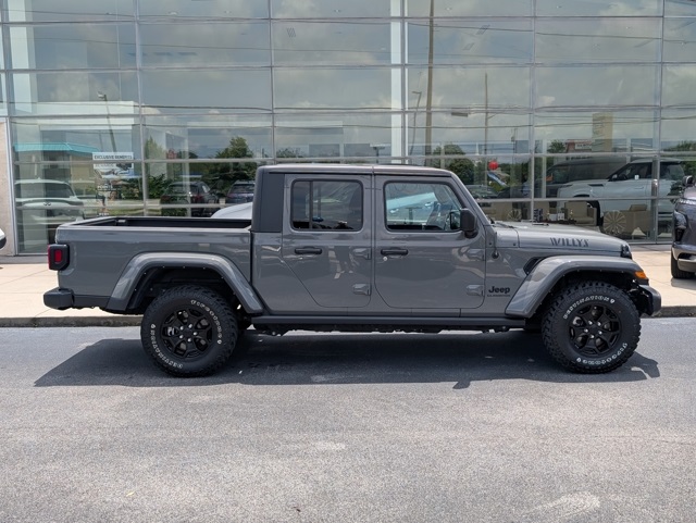 Vehicle image 4 of 30