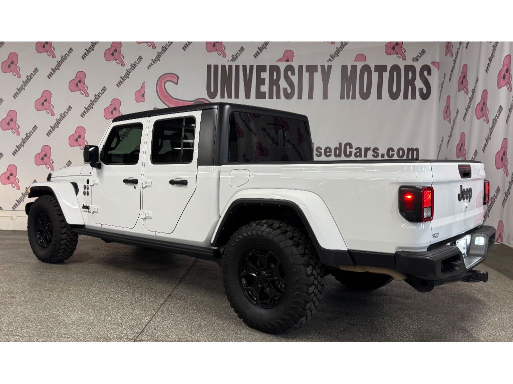Vehicle image 11 of 26