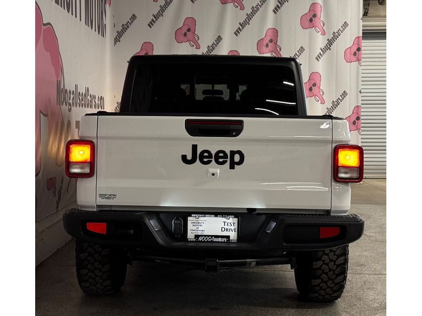 Vehicle image 9 of 26