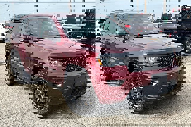 Vehicle image 3 of 39