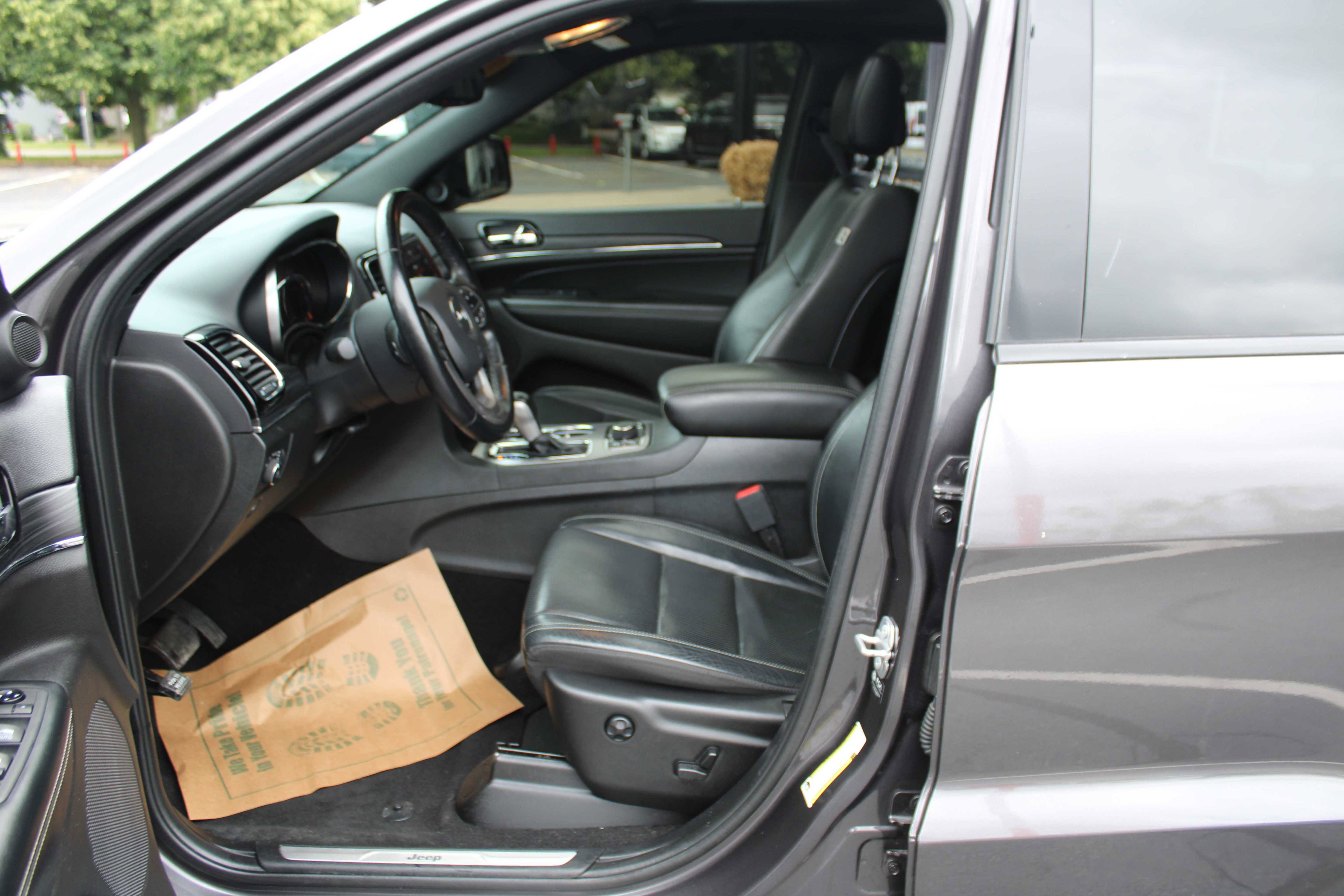 Vehicle image 11 of 26