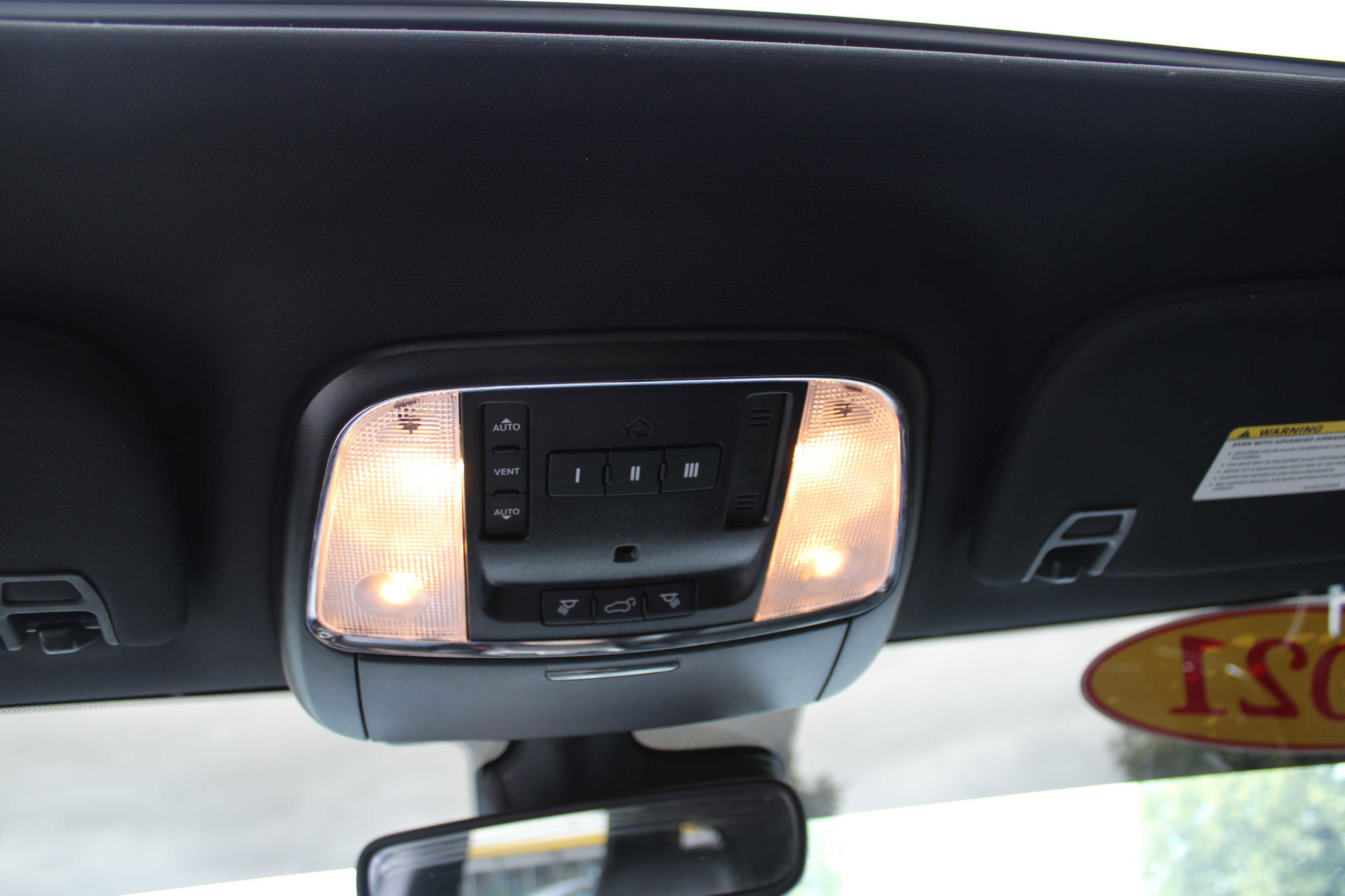 Vehicle image 23 of 26