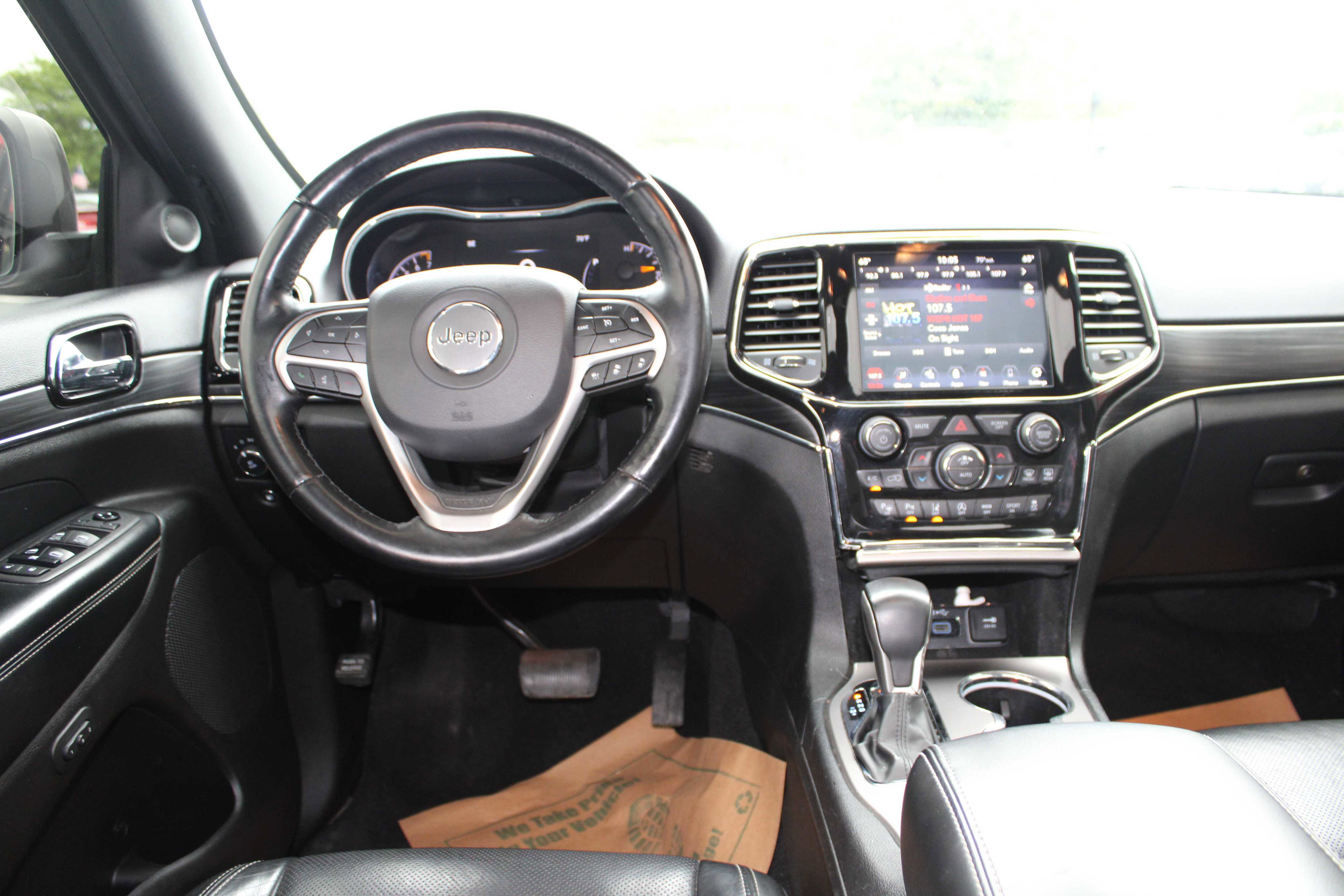 Vehicle image 13 of 26