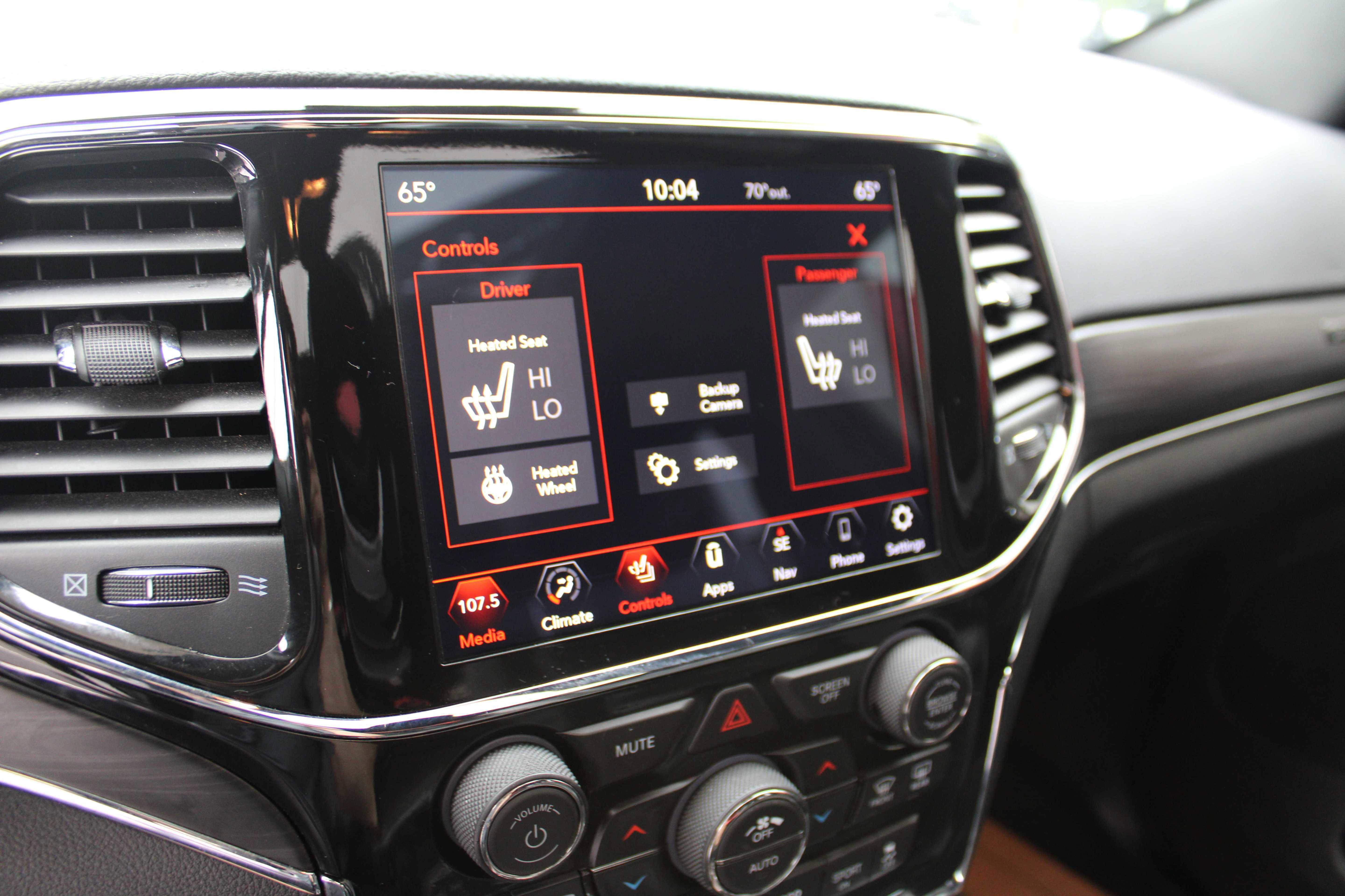 Vehicle image 17 of 26