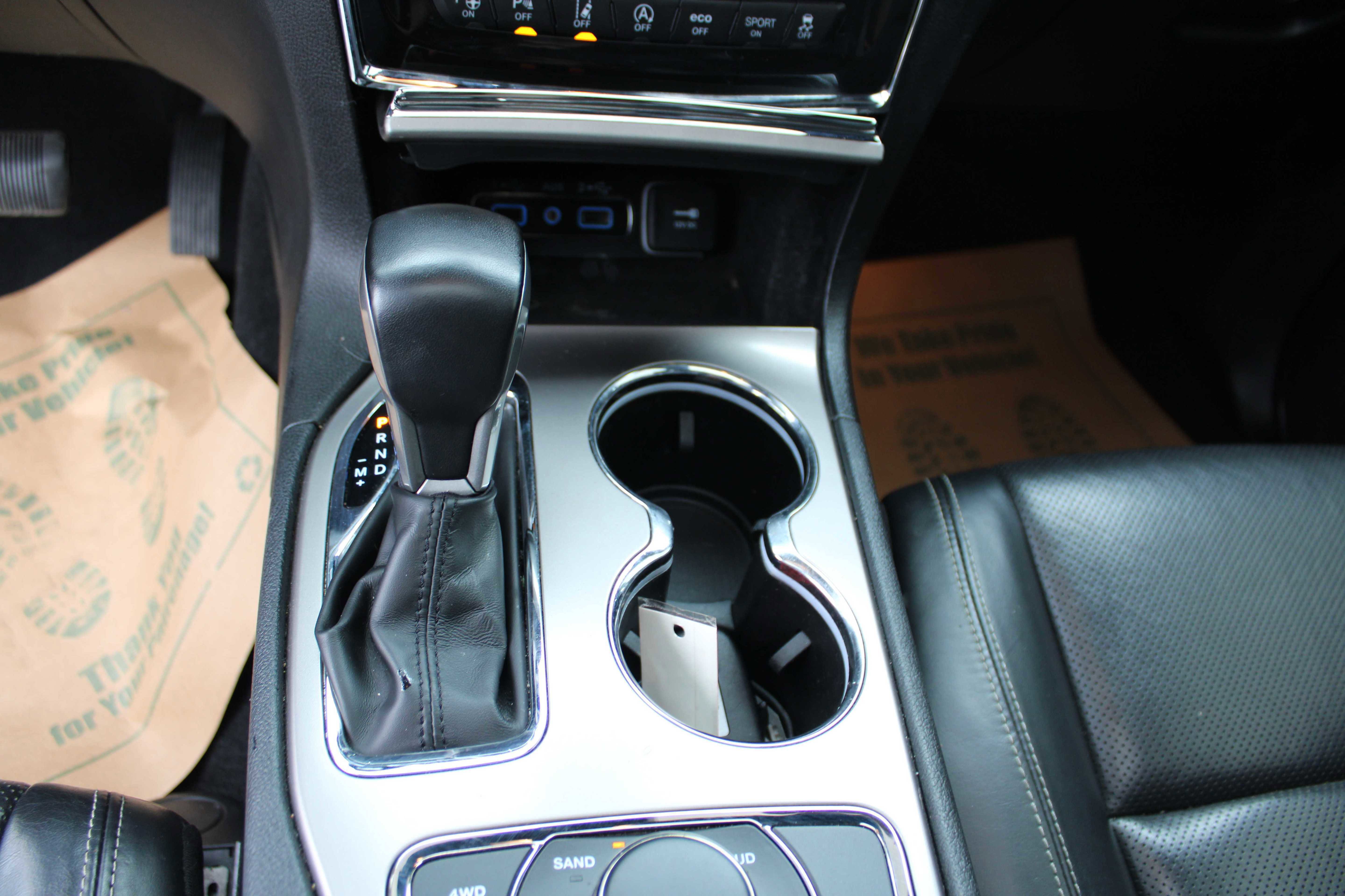 Vehicle image 19 of 26