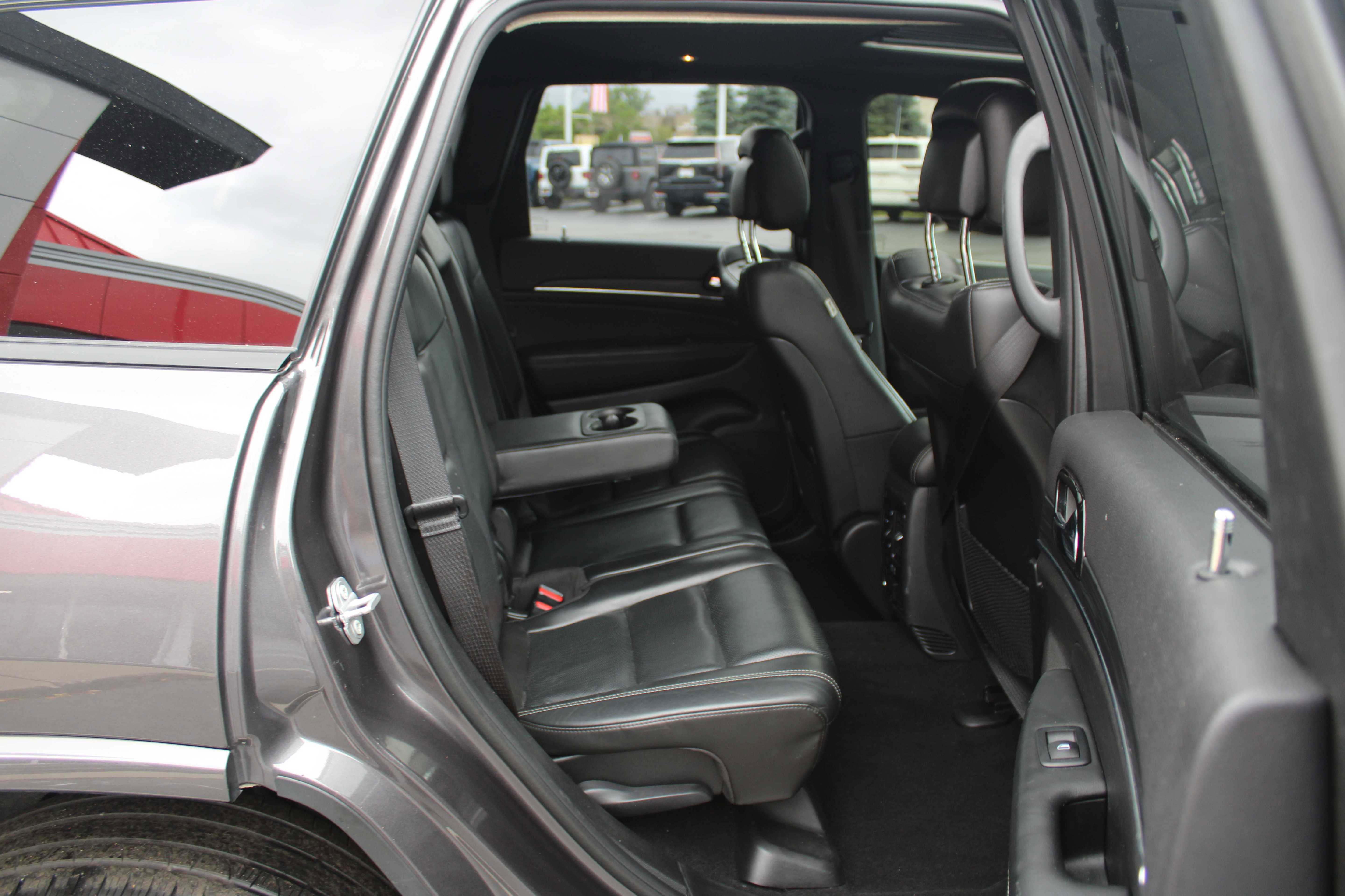 Vehicle image 10 of 26