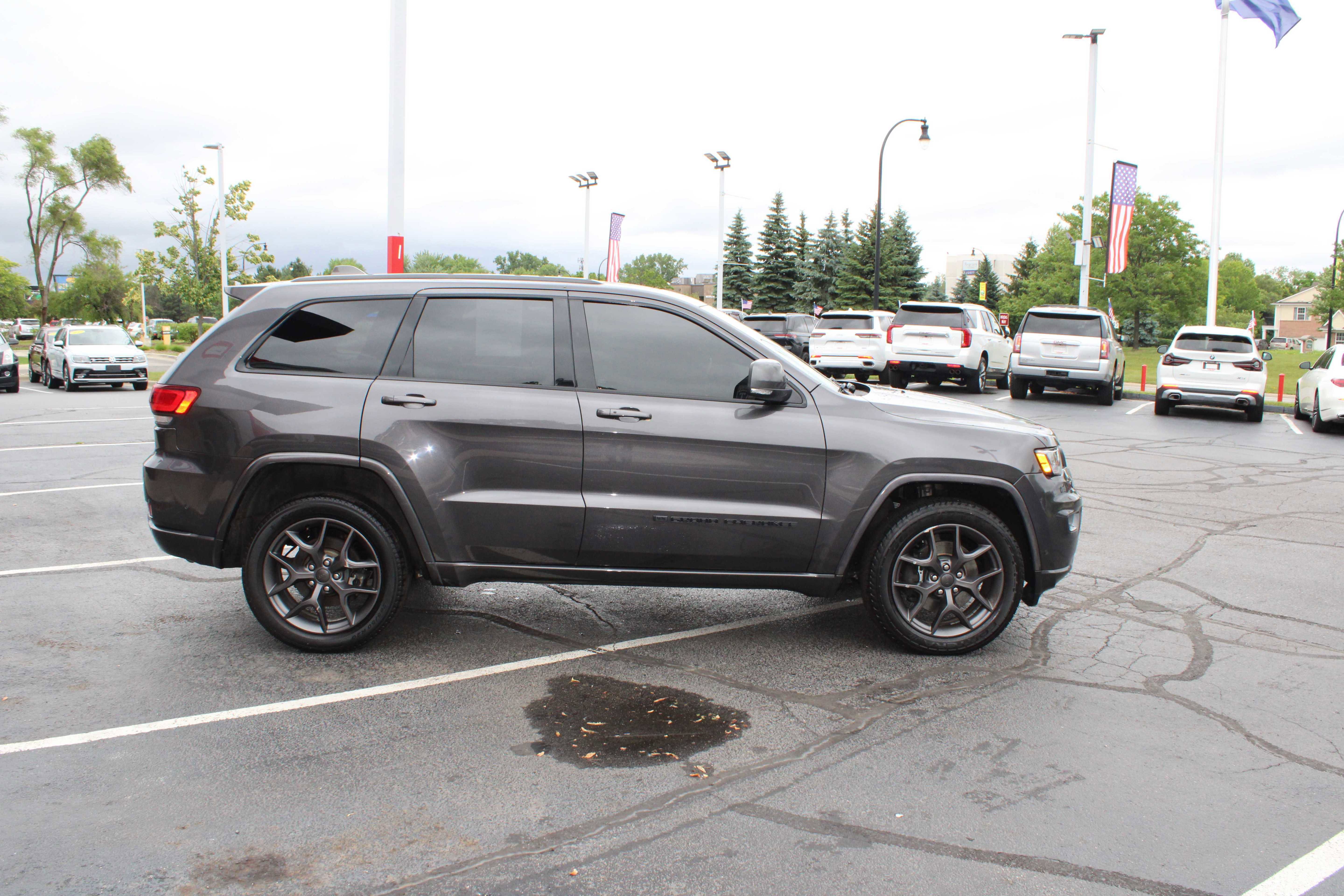 Vehicle image 4 of 26