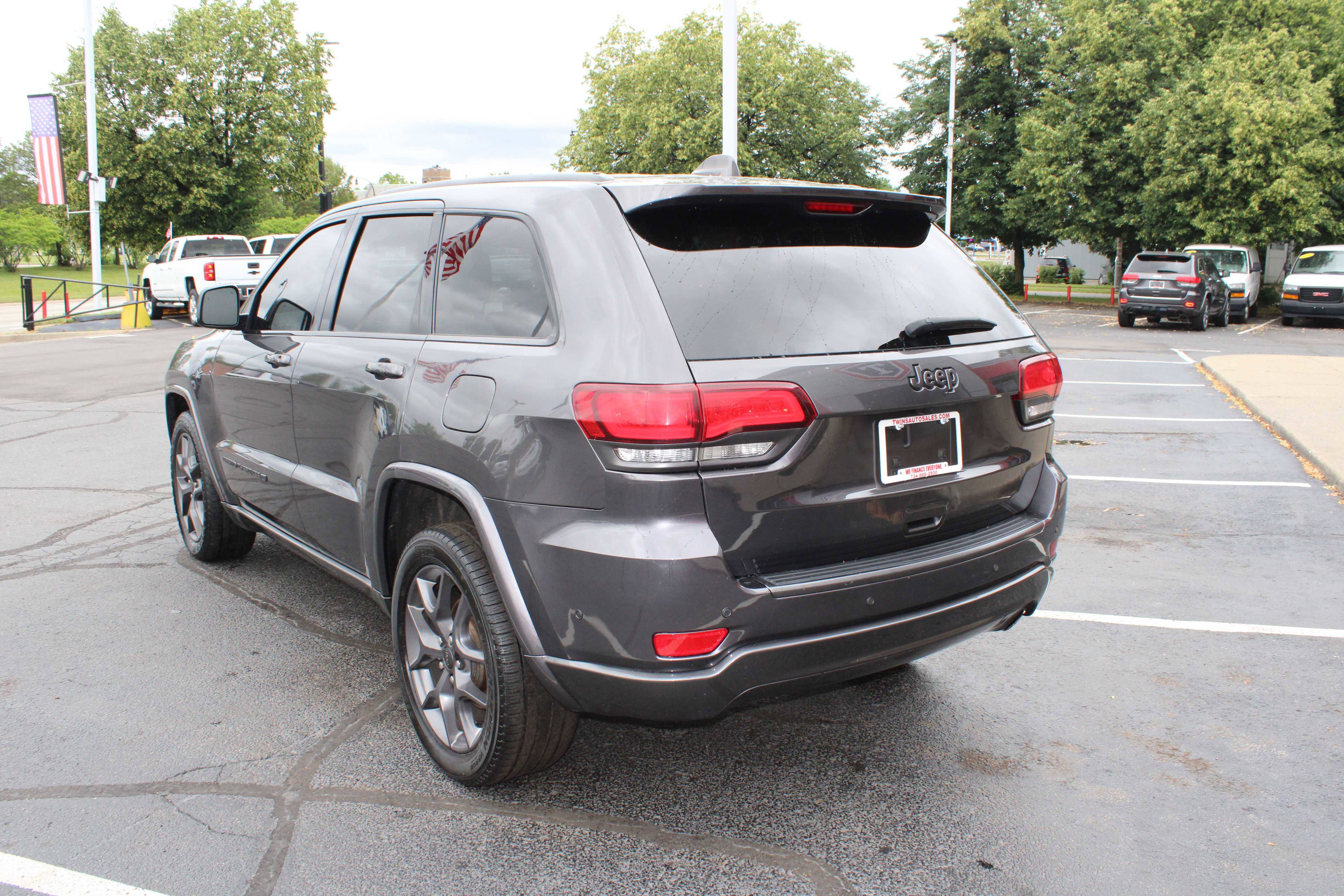 Vehicle image 6 of 26