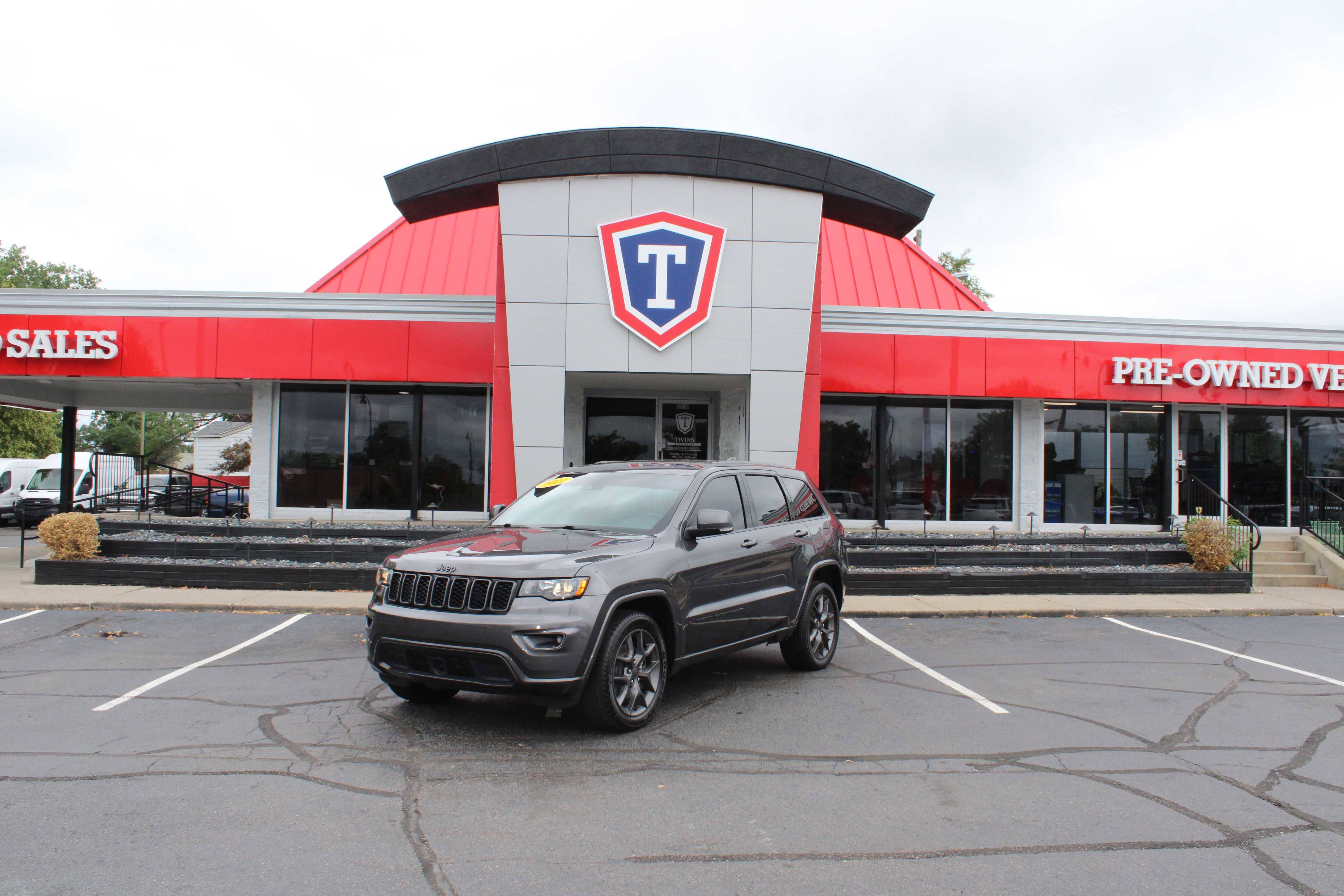 Vehicle image 25 of 26