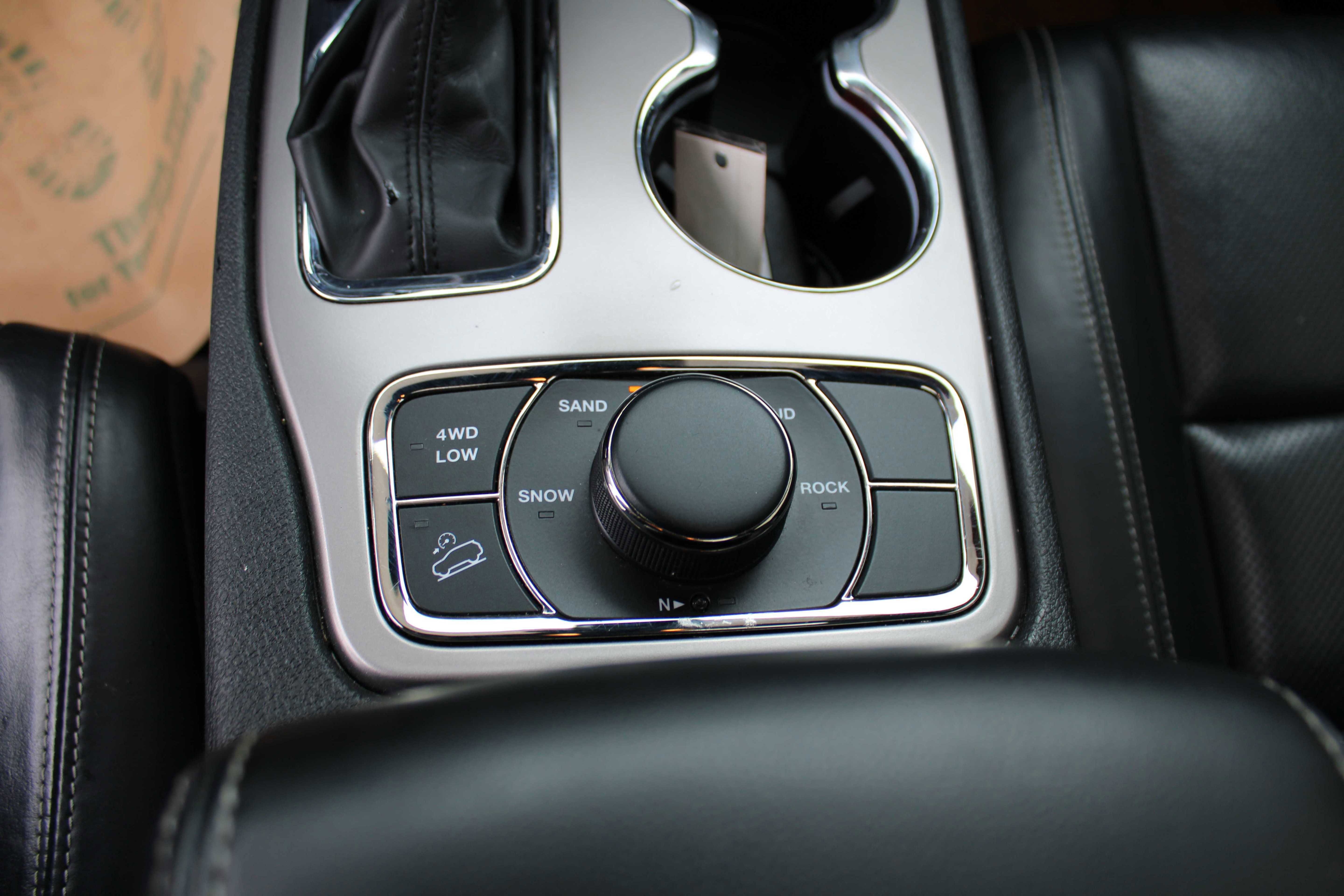 Vehicle image 20 of 26