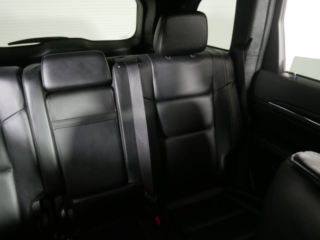 Vehicle image 23 of 42
