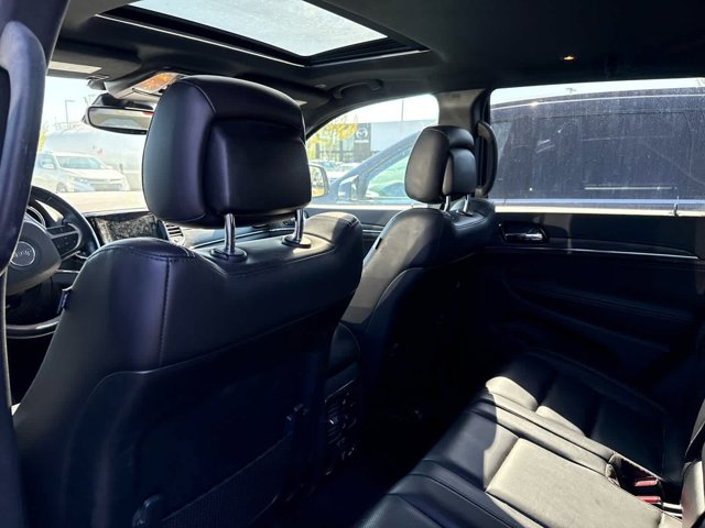 Vehicle image 16 of 42