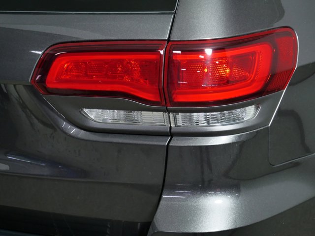 Vehicle image 26 of 42