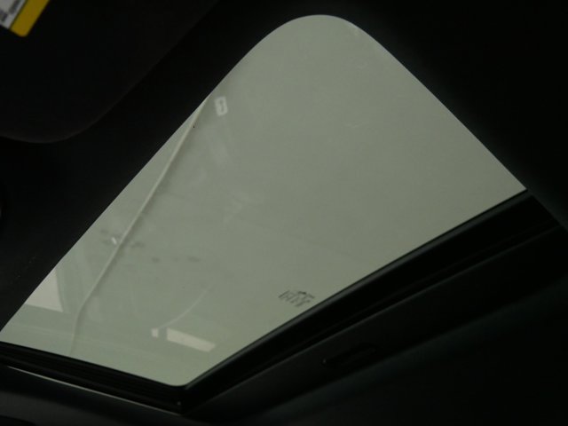 Vehicle image 40 of 42