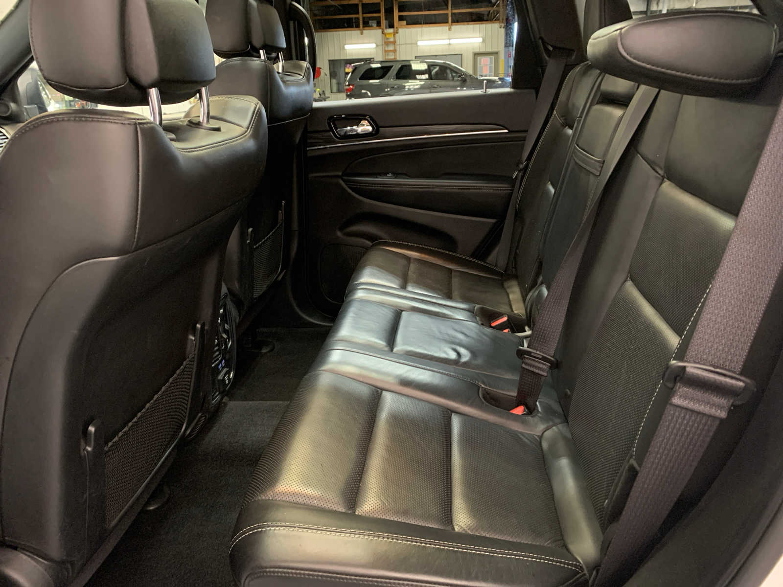 Vehicle image 6 of 11