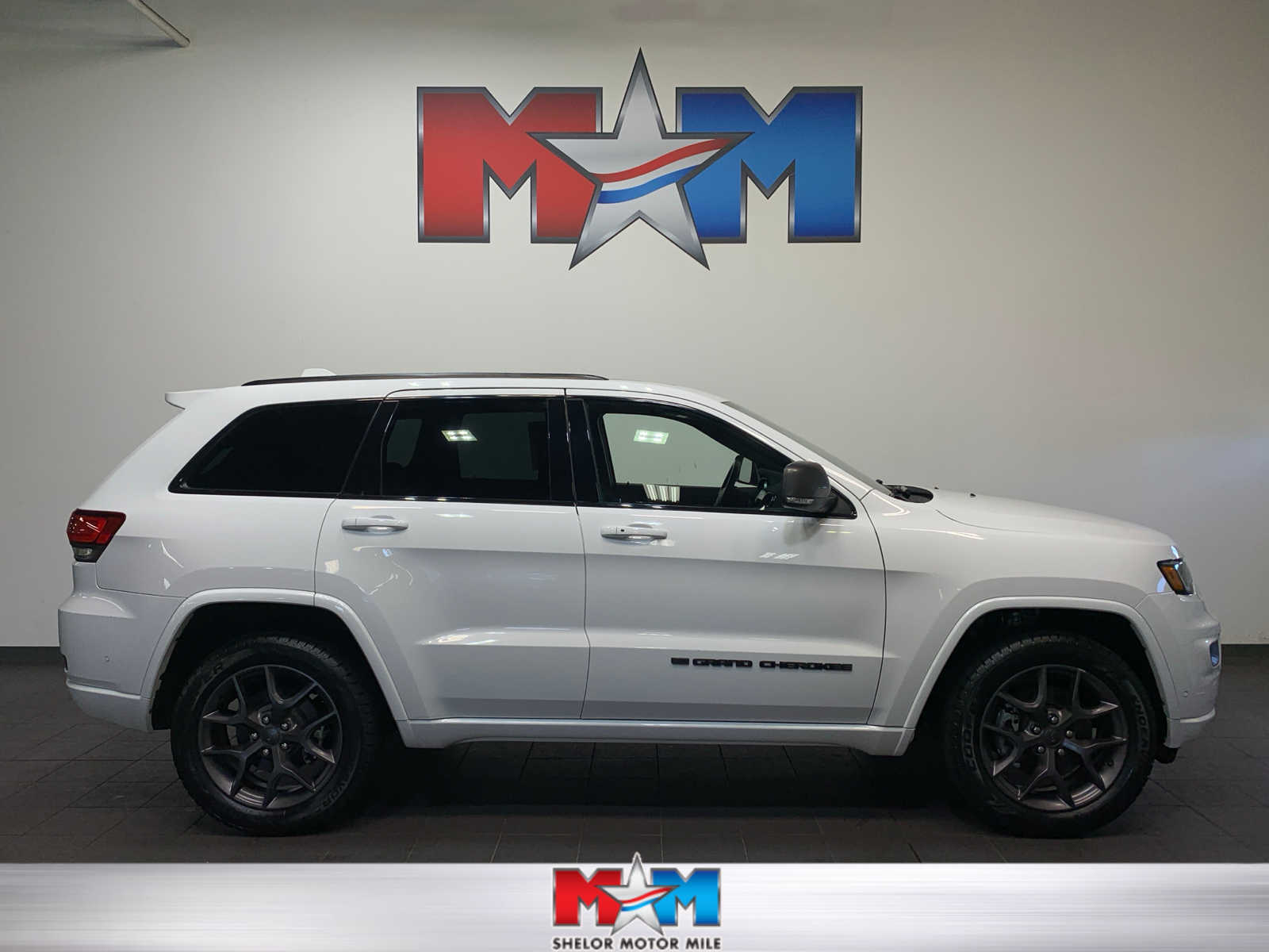 Vehicle image 2 of 11