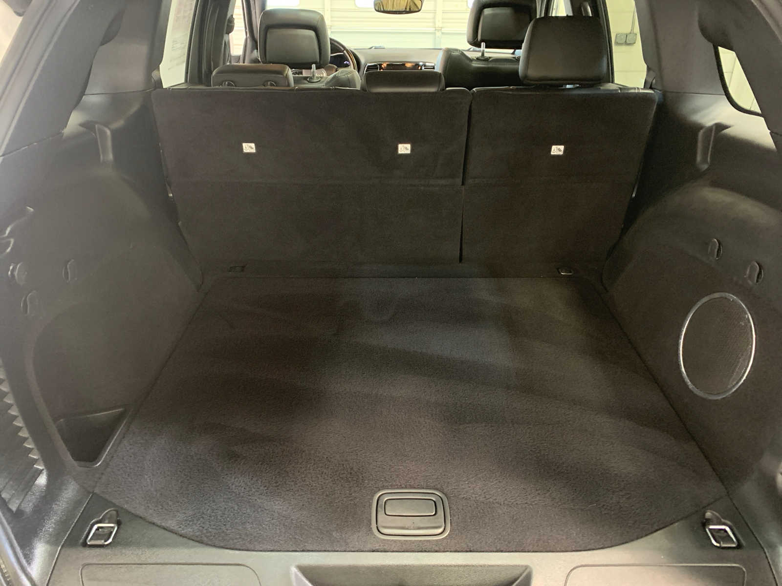 Vehicle image 8 of 11