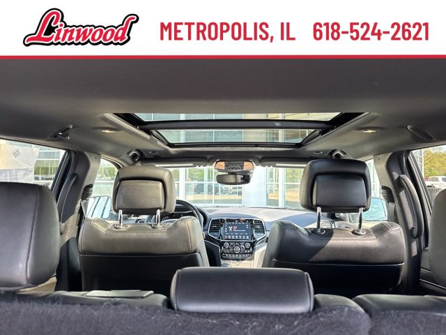 Vehicle image 14 of 40