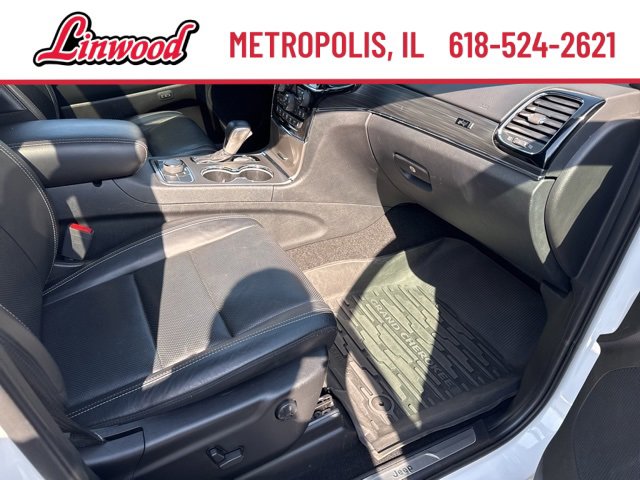 Vehicle image 7 of 40